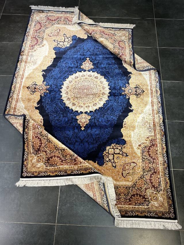 Tarz Halı Lacivert Madalyon