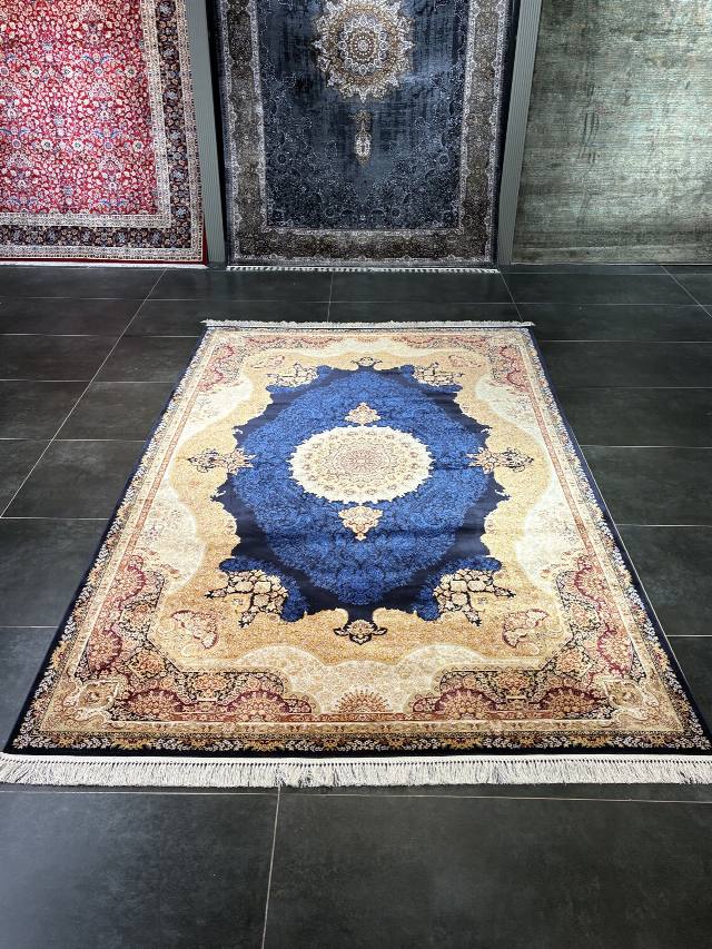 Tarz Halı Lacivert Madalyon