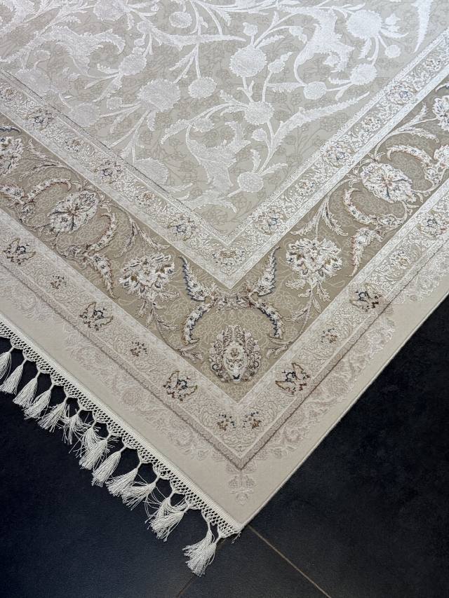 Tarz Halı Gümüş Madalyon