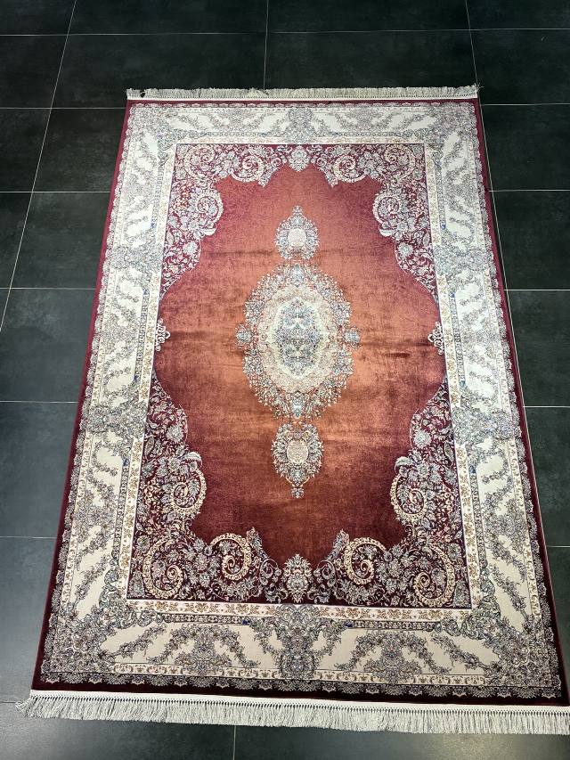 Tarz Halı Yakut