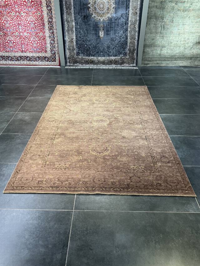 Tarz Halı Ceviz Çiçeği