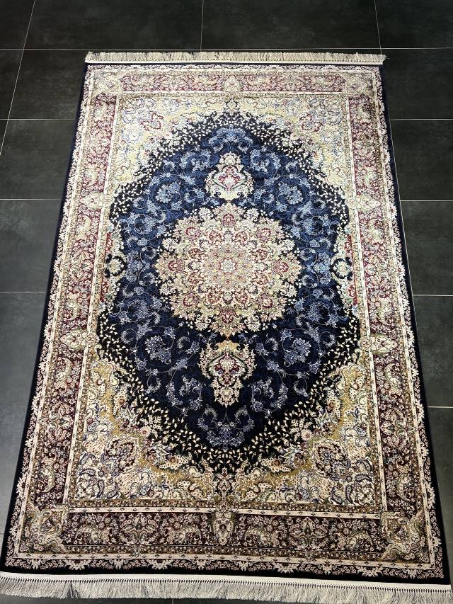 Tarz Halı Safir
