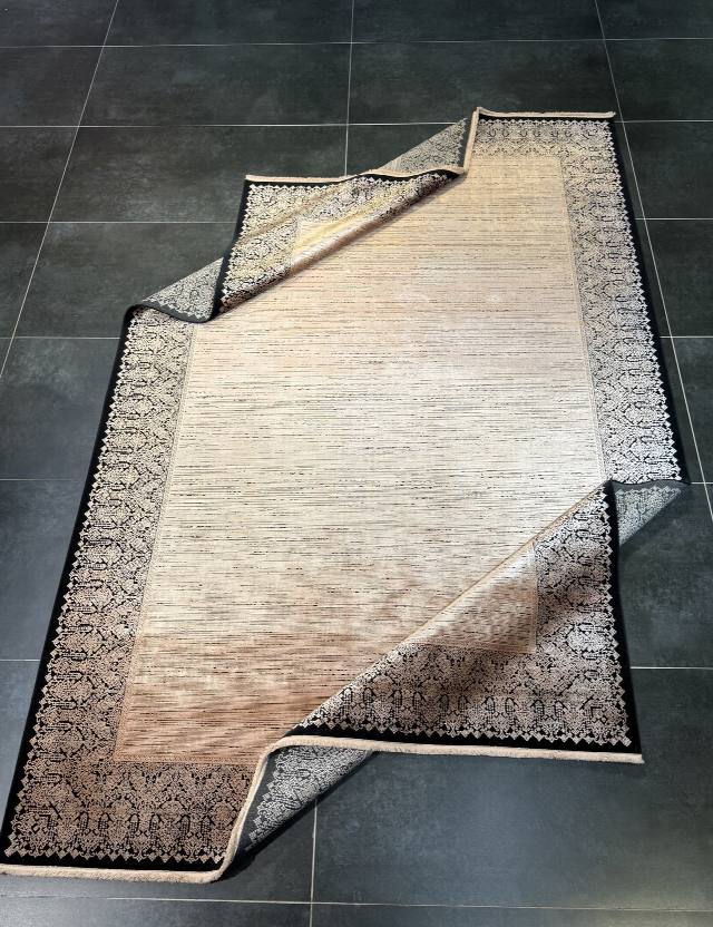 Tarz Halı İnci Çerçeve