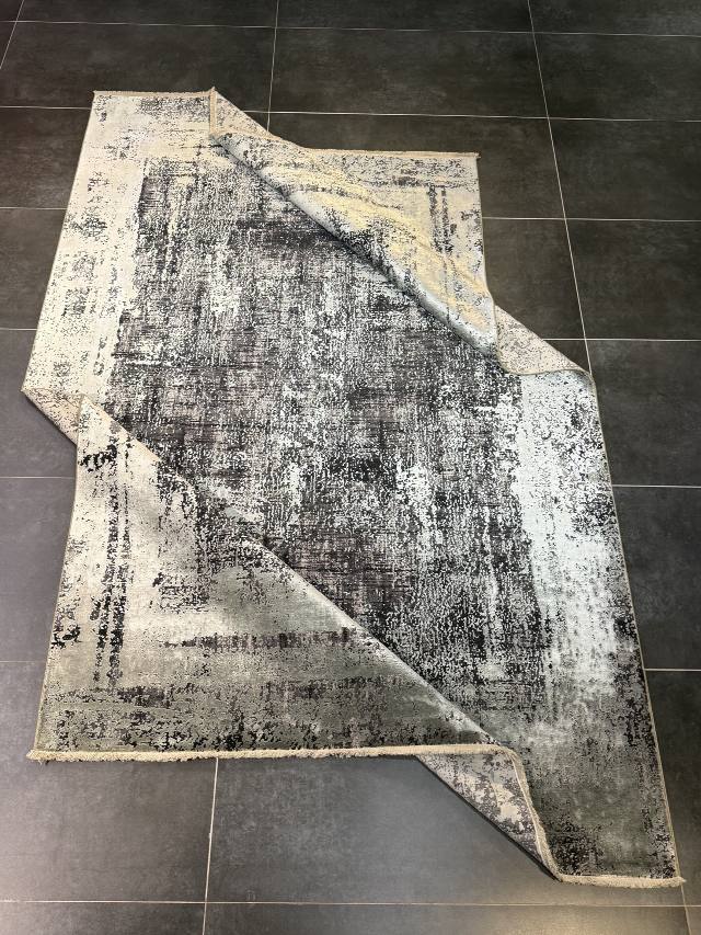 Tarz Halı Siyah Tuval
