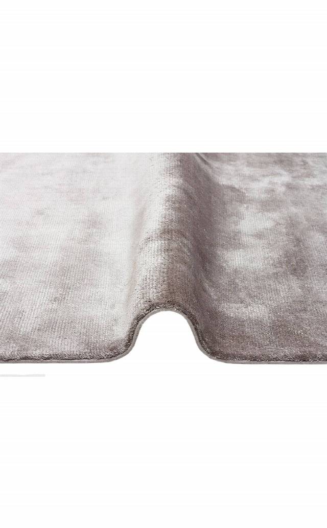 VELVET VT PLAIN GREY  Düz Renk El Emeği ile Özel Tezgahlarda Üretilen Viskon Uşak Halısı