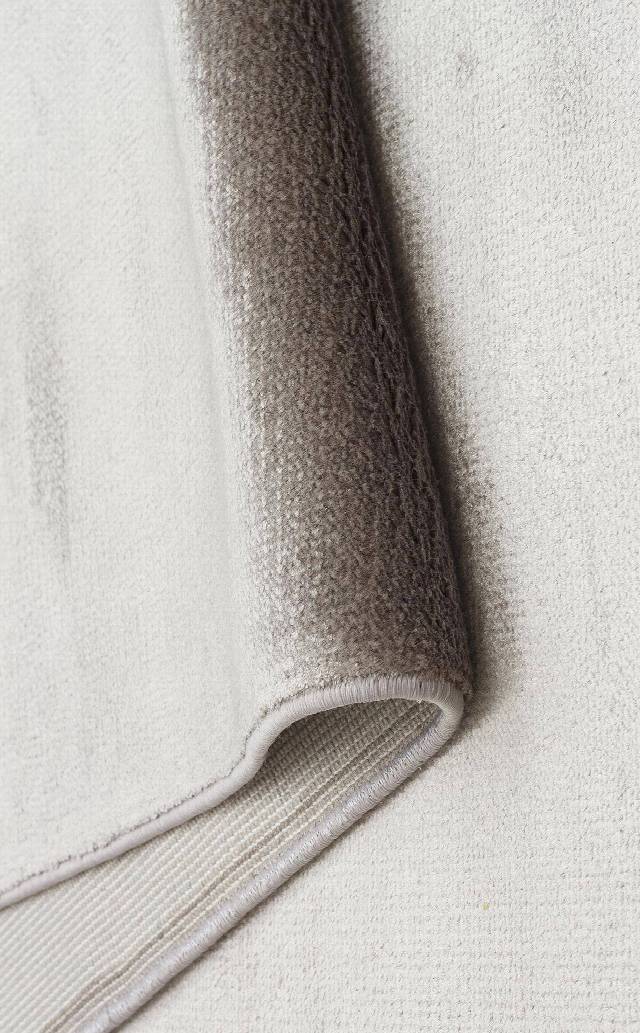 VELVET VT PLAIN SILVER  Düz Renk El Emeği ile Özel Tezgahlarda Üretilen Viskon Uşak Halısı