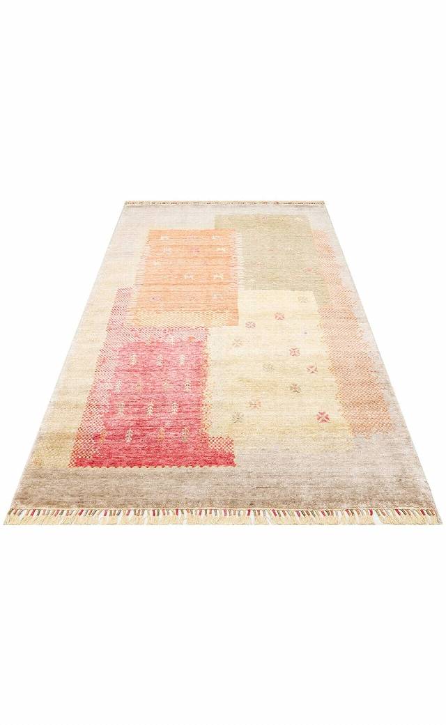 ZARA ZR 07 BEIGE AUTUMN  Otantik Desenli Özel Hav Vermeyen ve Kolay Temizlenebilir Tensel Kullanılarak El Emeği ile Özel Tezgahlarda Üretilen Modern Uşak Halısı