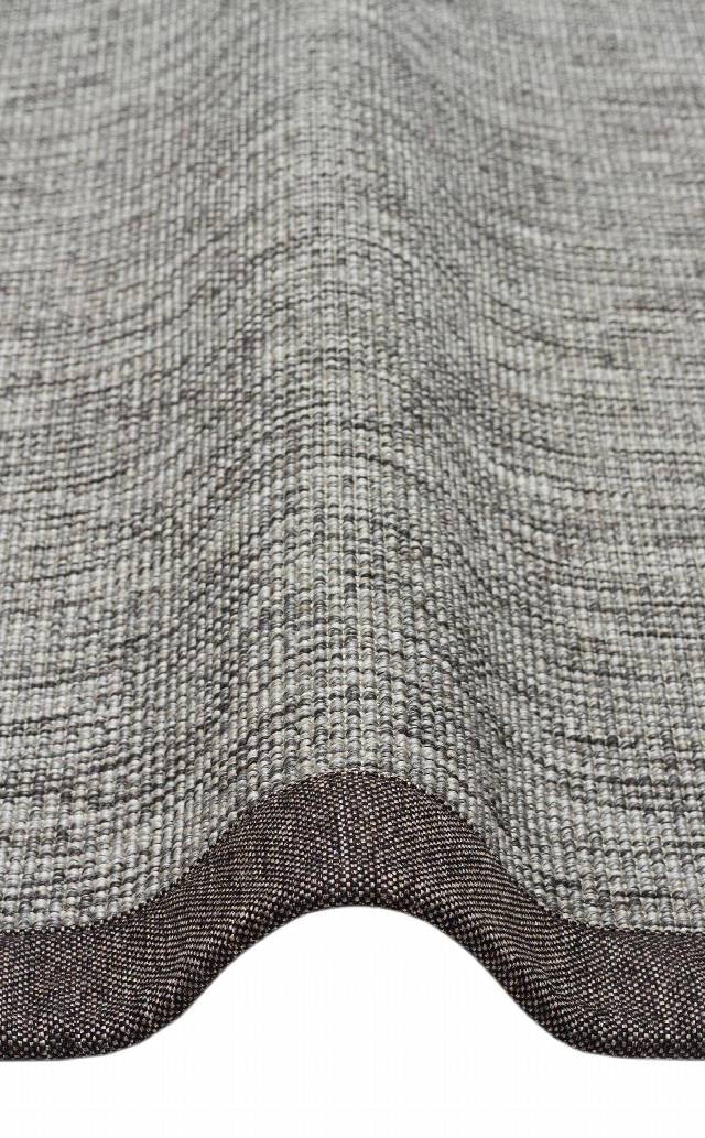 VENTURA SISAL VNT 2705 GREY BRD DARK MIX  İç ve Dış Mekan Kullanımına Uygun Hav Vermeyen Kolay Temizlenebilir Sisal Görünümlü Halı