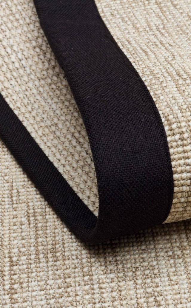 VENTURA VNT 2703 L.BEIGE BRD BLACK  İç ve Dış Mekan Kullanımına Uygun Hav Vermeyen Kolay Temizlenebilir Sisal Görünümlü Halı