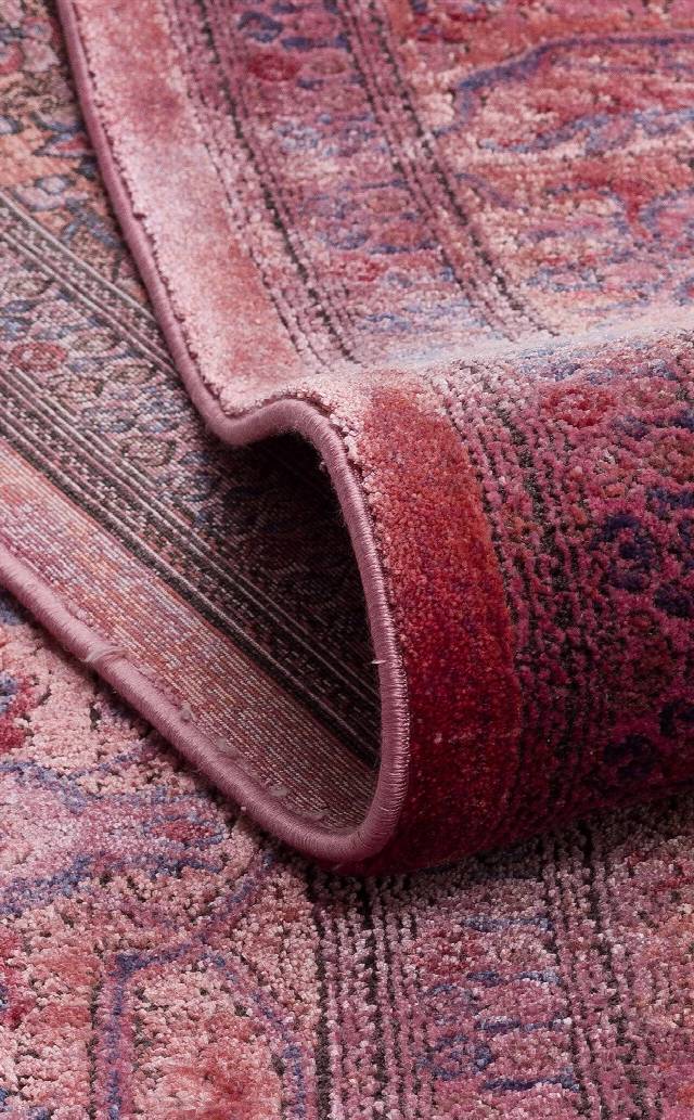 LAHOR LHR 02 FUSCHIA  Özel Boyama İşlemi İle Üretilen Yüksek Alçak Dokuya Sahip Zengin Renkli Şık Salon Halısı