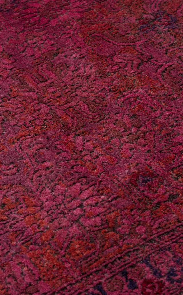 LAHOR LHR 02 FUSCHIA  Özel Boyama İşlemi İle Üretilen Yüksek Alçak Dokuya Sahip Zengin Renkli Şık Salon Halısı