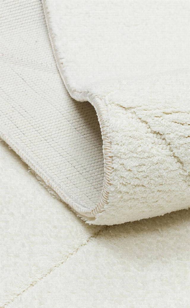 MISSORI MSR 03 WHITE  Hav Toz Vermez Sade Desenli Yumuşak Dokulu Modern Makine Halısı